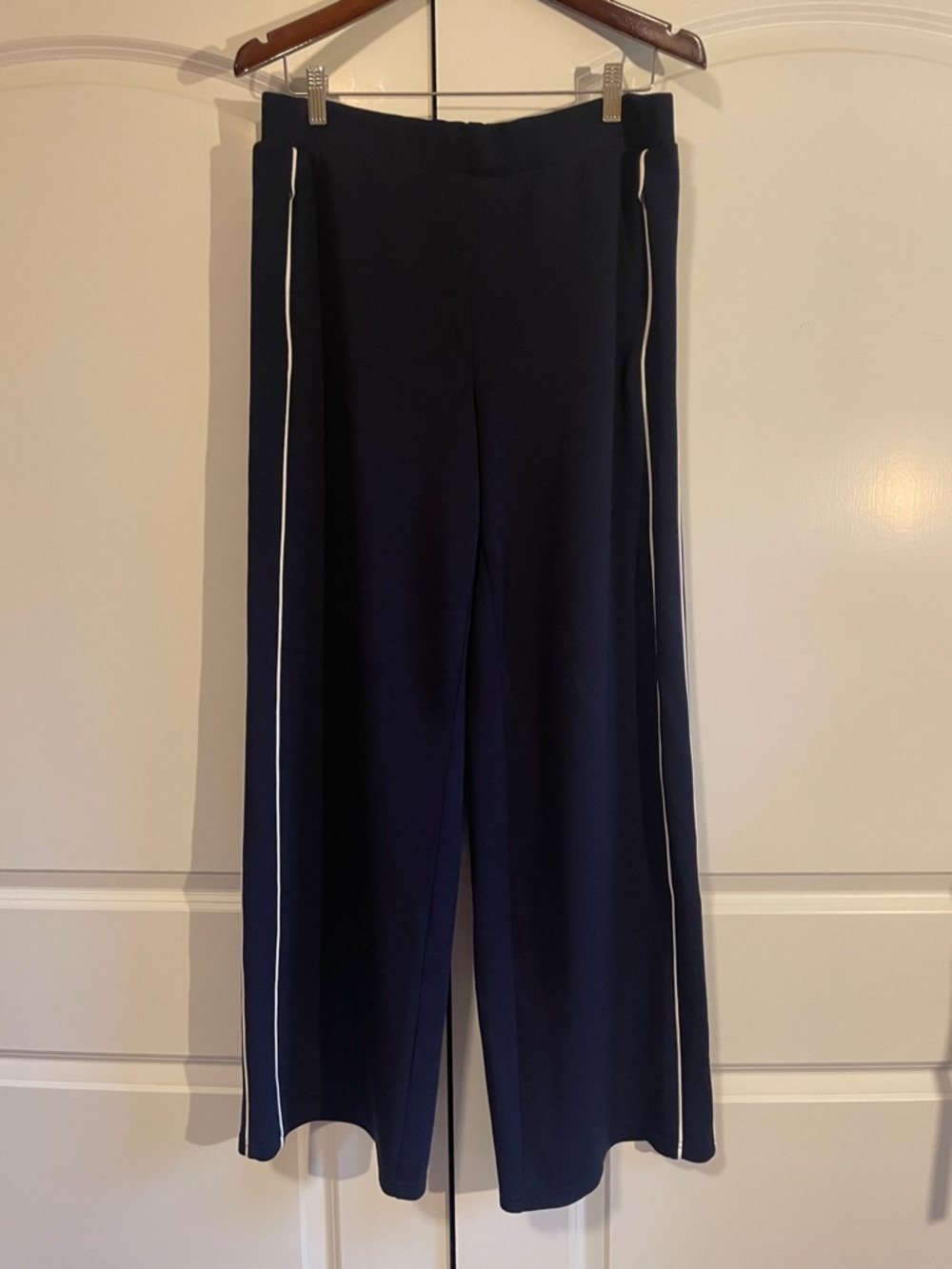 Offline by Aerie Navy Wide-Leg Pants with White Side Stripe Size Large